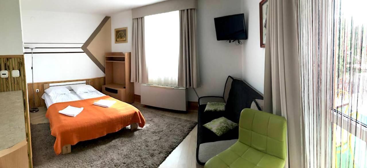 Ferienwohnung Art Eden Hajdúszoboszló Exterior foto